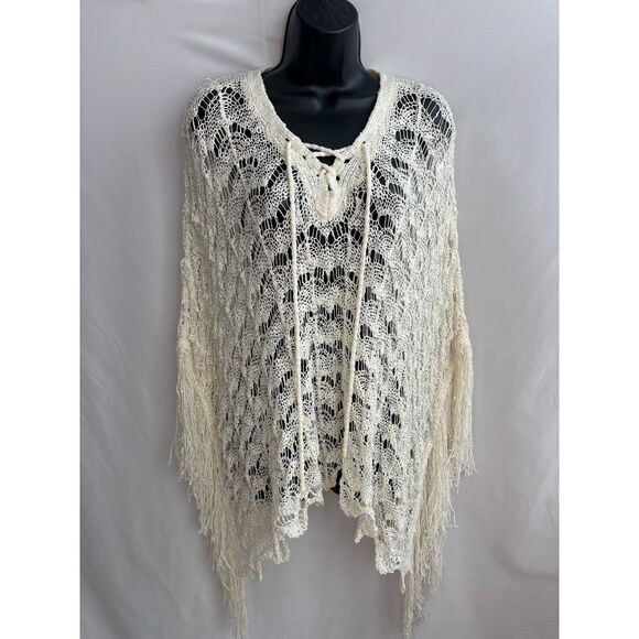 Steve Madden Sweaters - Steve Madden Crochet Fringe Poncho Cream One Size Coastal Bohemian Boho Beachy